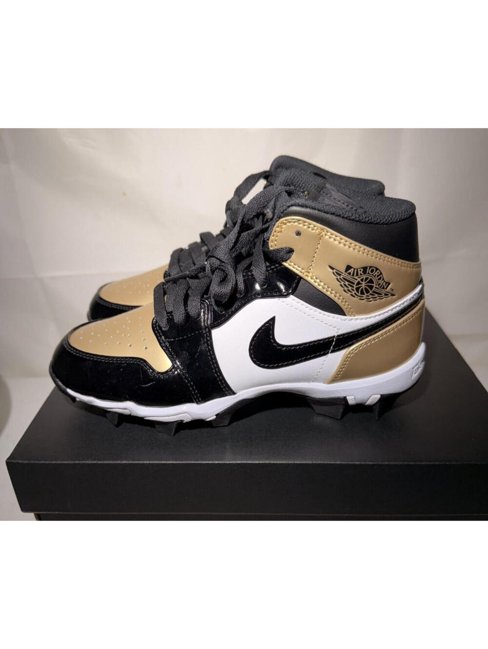 Jordan 1 Mid "Metallic Gold/Black/White" Youth'' Multisport Cleats - HF6883-701
